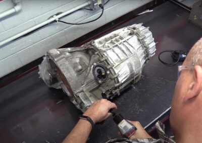 Vidéo : Démontage de l'Audi OAW à 8 vitesses à variation continue (CVT)